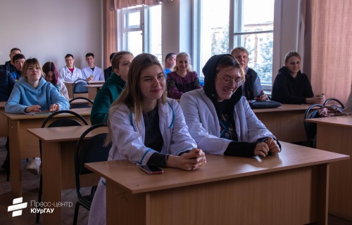 Чем занимаются сотрудники ДПС? Как поступить на службу? Госавтоинспекторы ответили на вопросы студентов ИАЭ