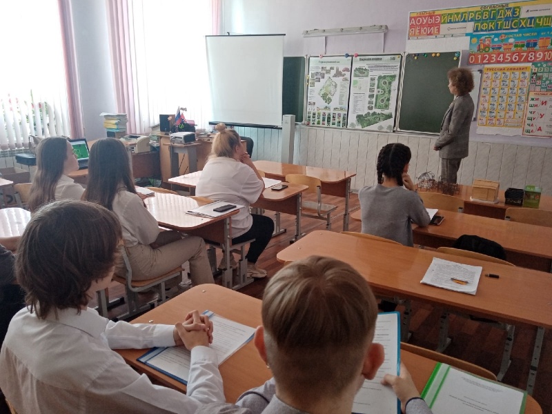 Преподаватель ЮУрГАУ провела мастер-класс для учащихся Южноуральска