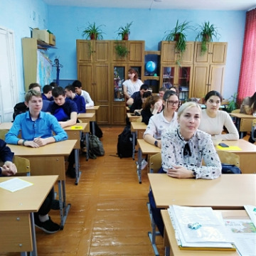 9встретились со школьниками села Нижняя Санарка .jpeg