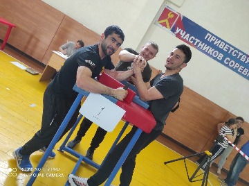 SaRV4EndnSI.jpg