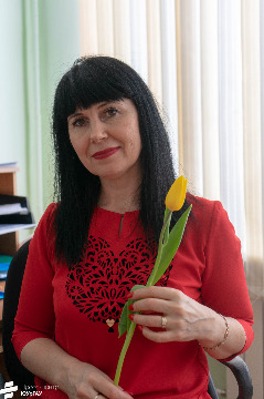 8_8 марта в ИАЭ с цветами_2023.jpeg