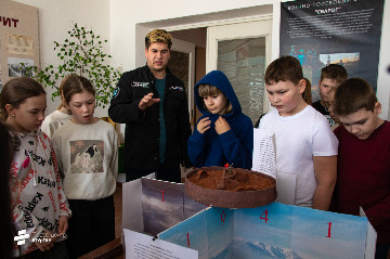 33умные каникулы день 2 в ИАЭ_2023.jpeg