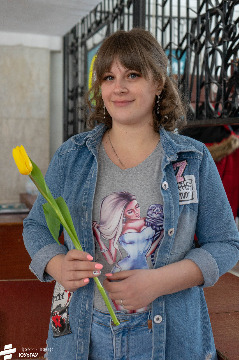 11_8 марта в ИАЭ с цветами_2023.jpeg