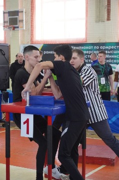 армрестлинг 2024 агро (4).jpg