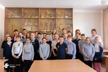 45Преподаватели ЮУрГАУ  рассказывают школьникам о науке.jpeg