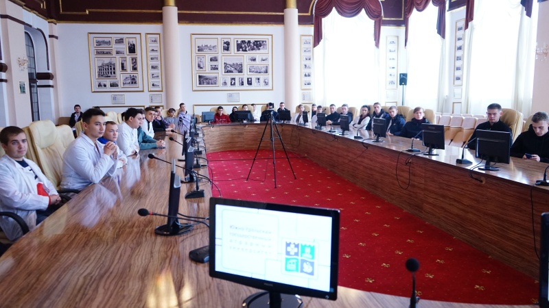 Студенты обсудили актуальные вопросы с руководством Института ветеринарной медицины